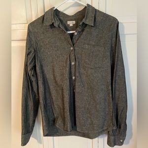 Grey long sleeve shirt